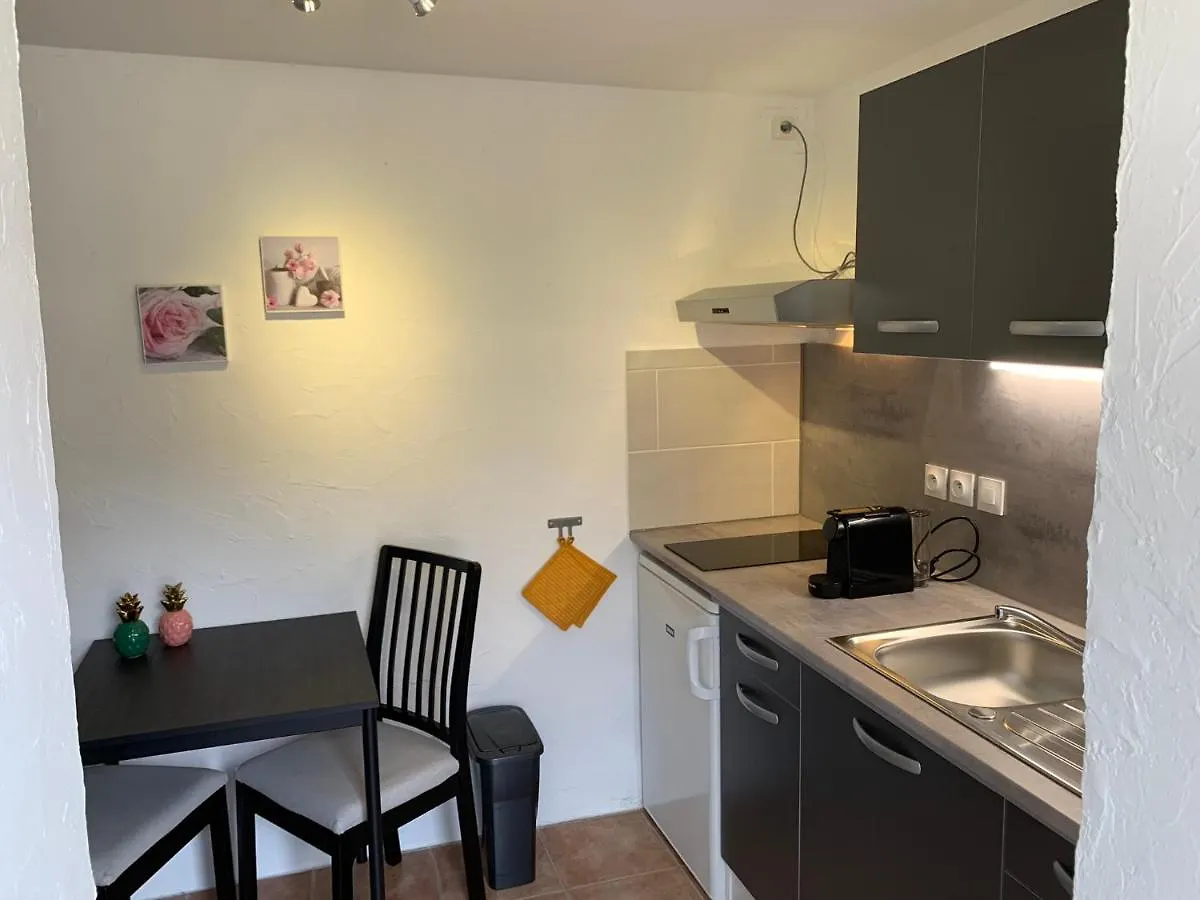Maison Castellane Chambre D'Hotes B&B فندق مبيت وإفطار
