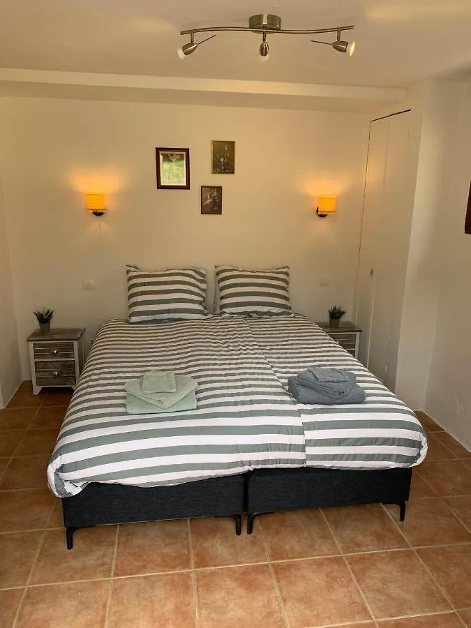 Maison Castellane Chambre D'Hotes B&B